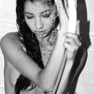 Beurette excitée de Cergy veut bite dure et musclée pour baise sauvage immédiate, téléphone vite! Leila - rencontre-Beurette-Cergy