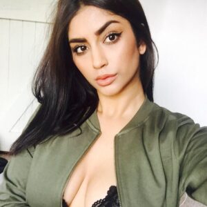 Zouze beurette fraîche pour kiffer à Compiègne, appelle vite ! Lina - rencontre-Beurette-Compiègne