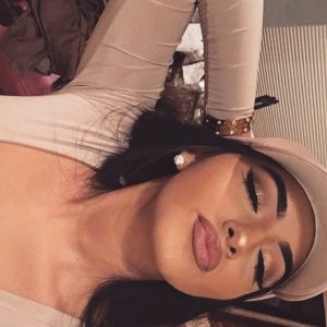 38a, entre deux vols, cherche gars Toulon Sihem - rencontre-Beurette-Toulon