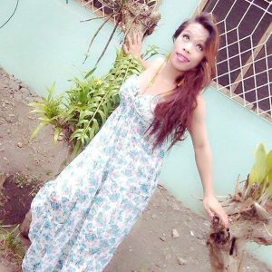 Quand tu sais qu’être nu est le mode normal Elodie - rencontre-Milf-Dijon