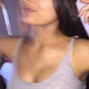 Chaleur d’été et sensations à partager Lila - rencontre-Cougar-Lorient