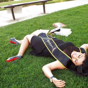 Qui a besoin d’une épaule pour se réchauffer ? Elise - rencontre-Teen-Grasse